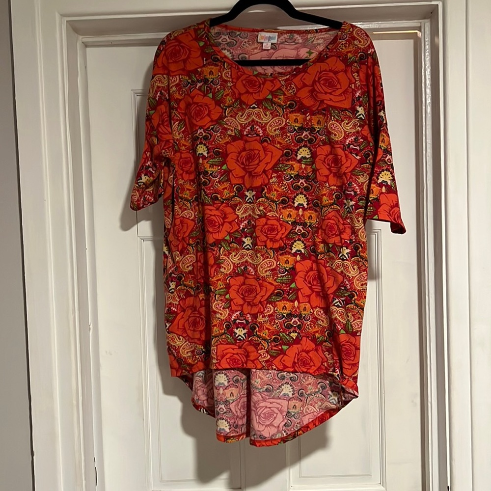 Lularoe Irma top size small